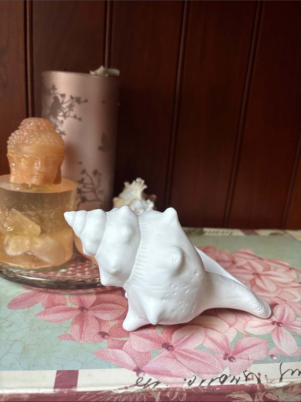 Yankee Candle Conch Shell Tea Light Holder.
